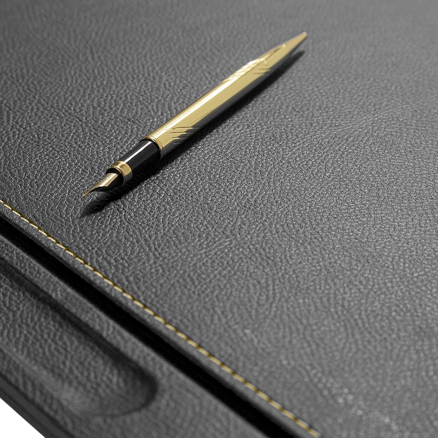 Set de Escritorio Premium – Piel Sintética Negra