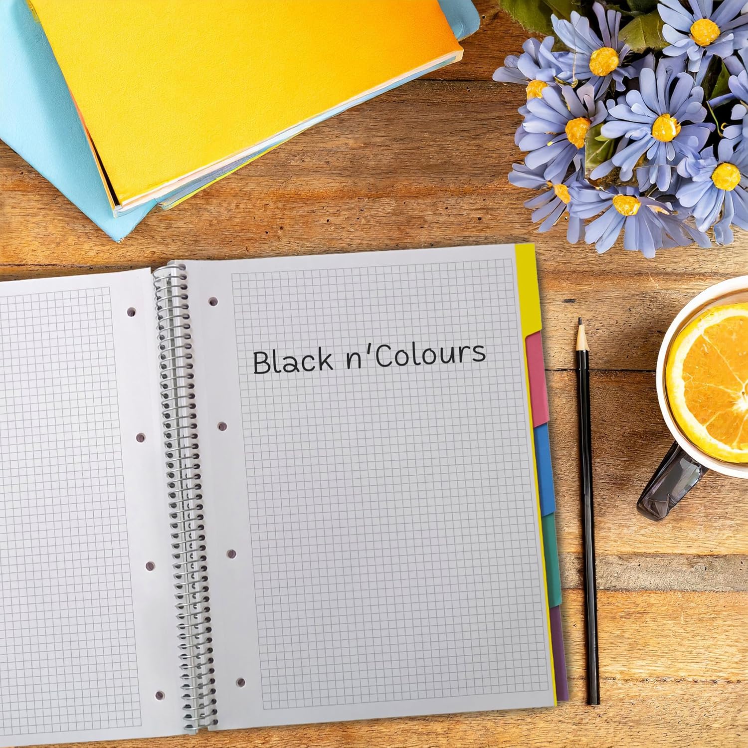 Oxford Black n’ Colours Pack 2 Cuadernos A4 | Tapa Extradura Negra | 80 Hojas Cuadriculadas 5x5 | Microperforado | Papel Optik Paper 90 g